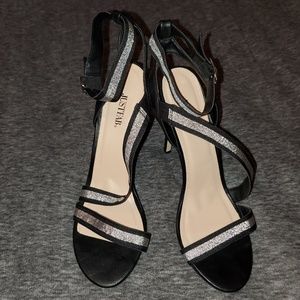 JustFab Black and Silver Sandal